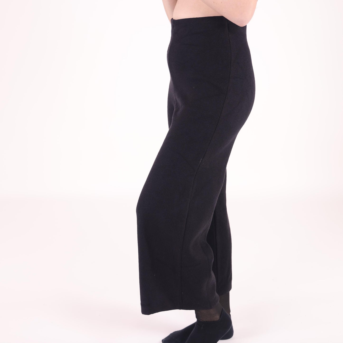 Black Wide-Leg Cropped Trousers