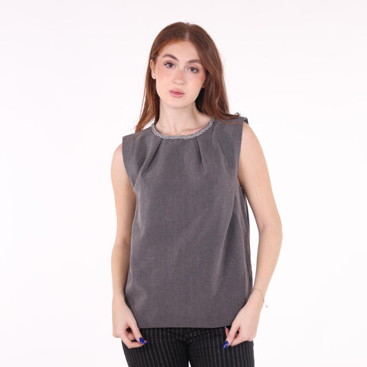 Sleeveless Gray Top